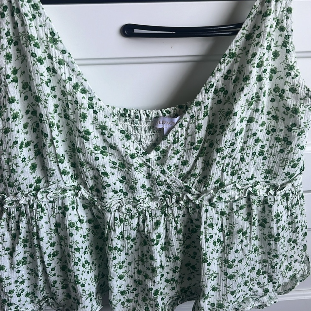 Crop Top - Picture 2 of 3
